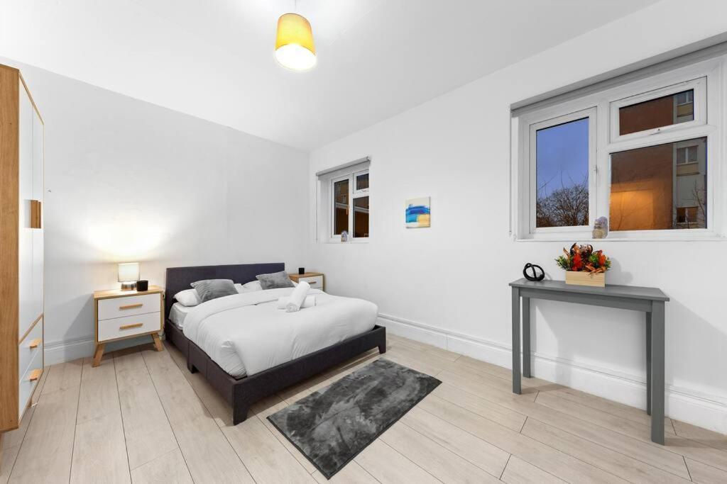 Holiday Home Near Kings Cross Sleep 12 Sp7 London Eksteriør bilde