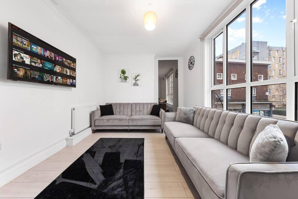Holiday Home Near Kings Cross Sleep 12 Sp7 London Eksteriør bilde