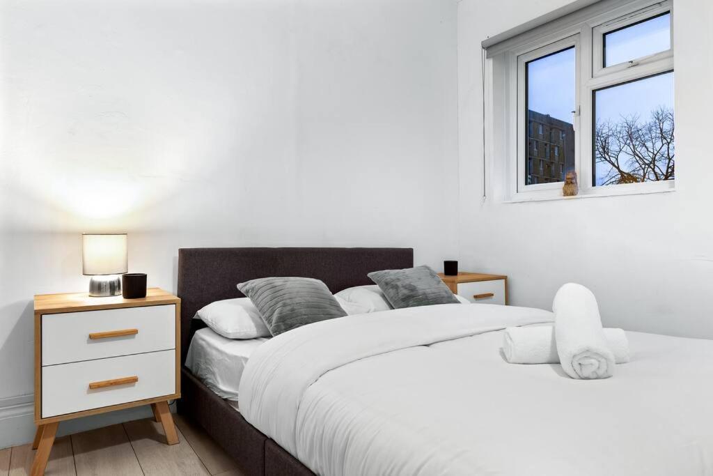 Holiday Home Near Kings Cross Sleep 12 Sp7 London Eksteriør bilde